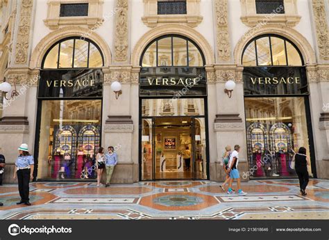 Versace’s new Galleria Vittorio Emanuele II store 